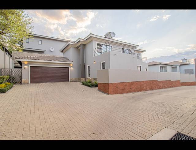 4 BEDROOM HOUSE SOLD IN WAVERLEY